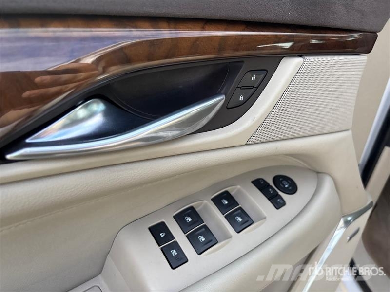 Cadillac Escalade Luxury 4WD SUV Voiture
