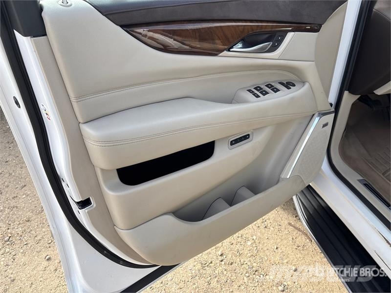 Cadillac Escalade Luxury 4WD SUV Voiture