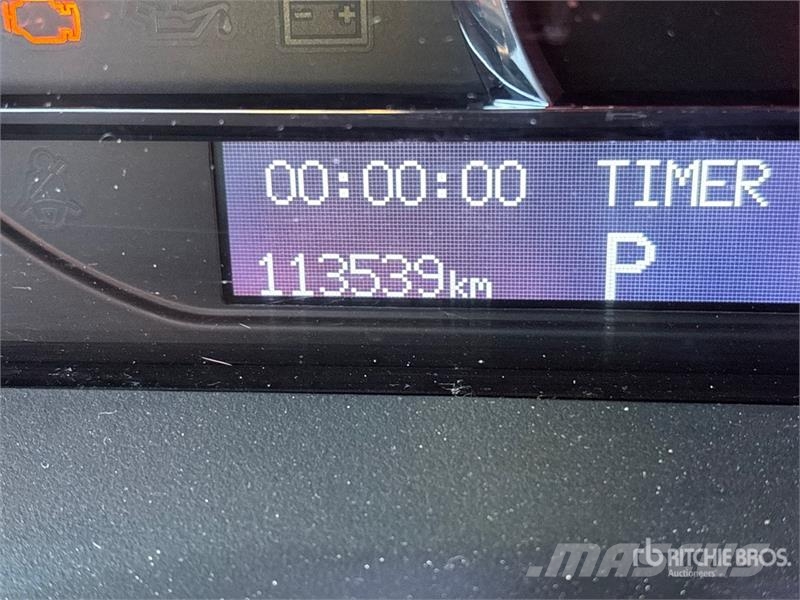 Cadillac SRX سيارات