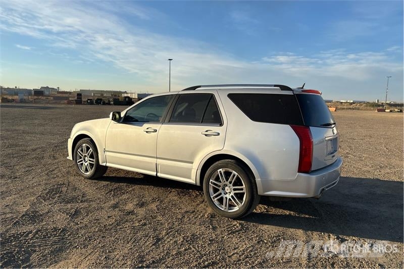 Cadillac SRX سيارات