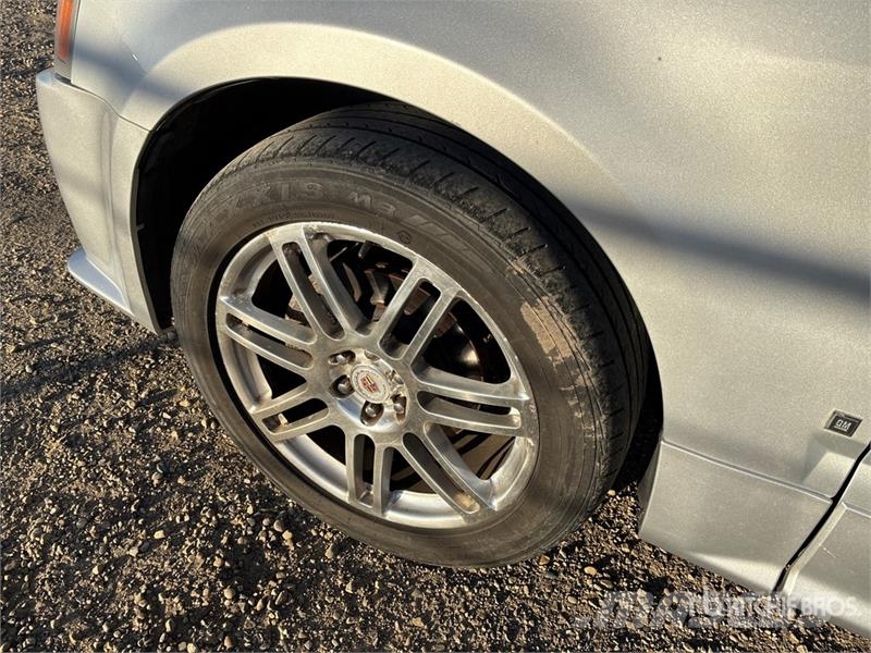 Cadillac SRX سيارات