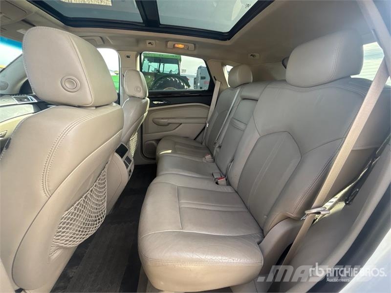 Cadillac SRX4 AWD SUV سيارات