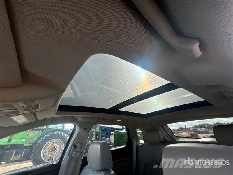 Cadillac SRX4 AWD SUV سيارات