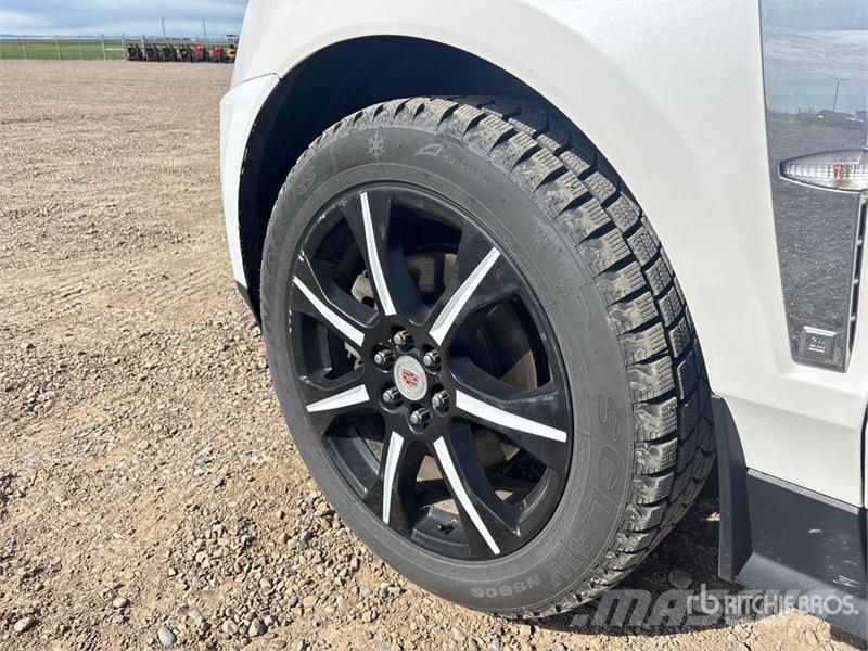 Cadillac SRX4 AWD SUV سيارات