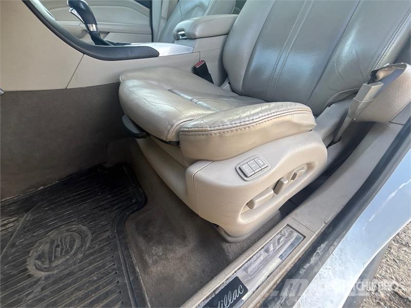 Cadillac SRX4 AWD SUV سيارات