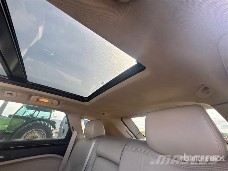 Cadillac SRX4 AWD SUV سيارات