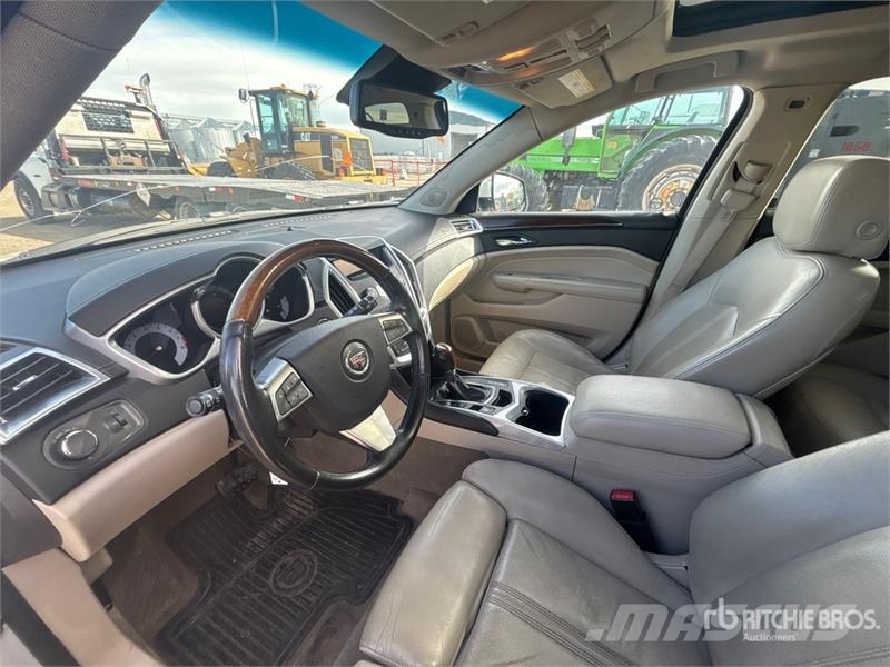 Cadillac SRX4 AWD SUV سيارات