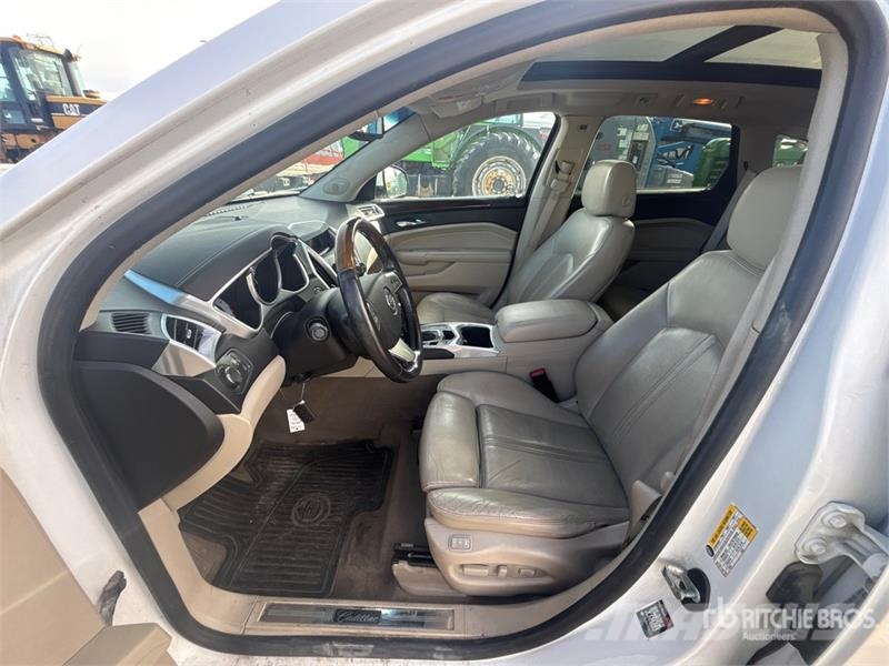 Cadillac SRX4 AWD SUV سيارات