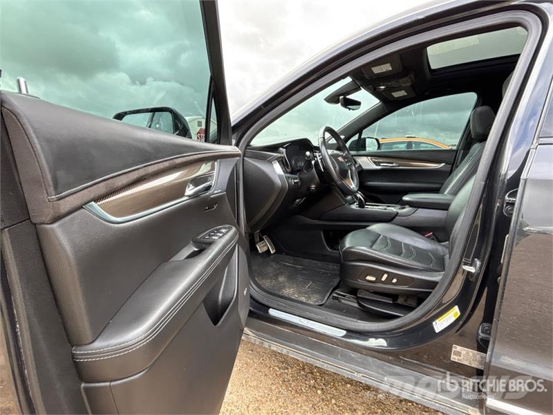 Cadillac XT6 AWD SUV PKWs