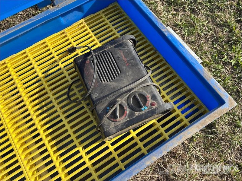  Calf Warmer ماكينات وملحقات مواش أخرى