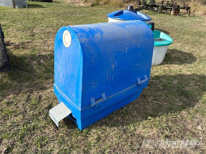  Calf Warmer ماكينات وملحقات مواش أخرى
