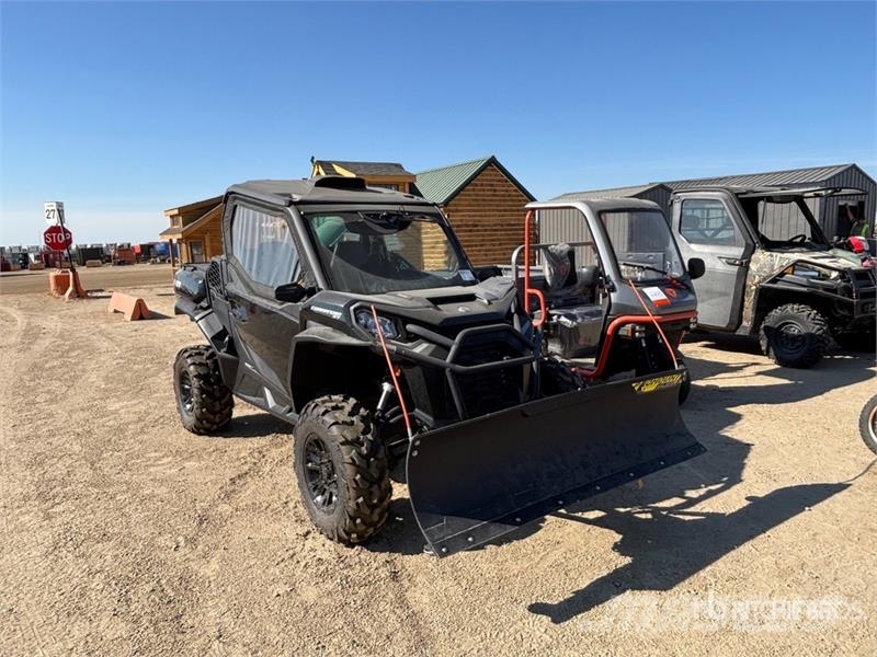 Can-am CMDR XT 4x4 Side By Side Automobily