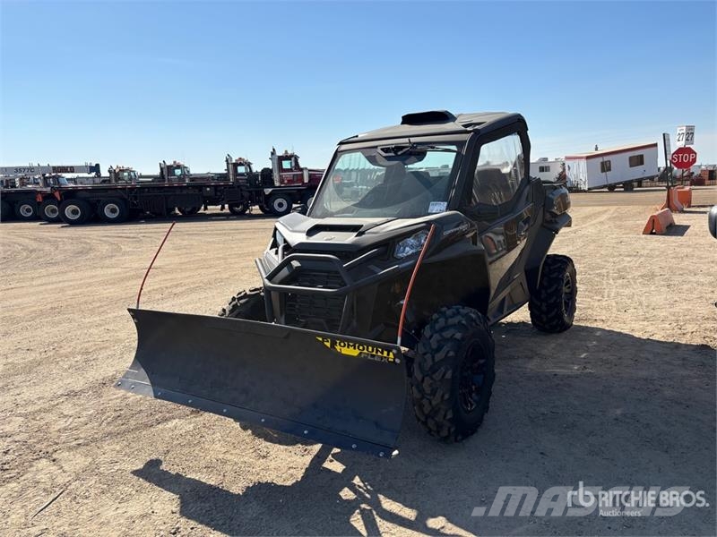 Can-am CMDR XT 4x4 Side By Side Automobily