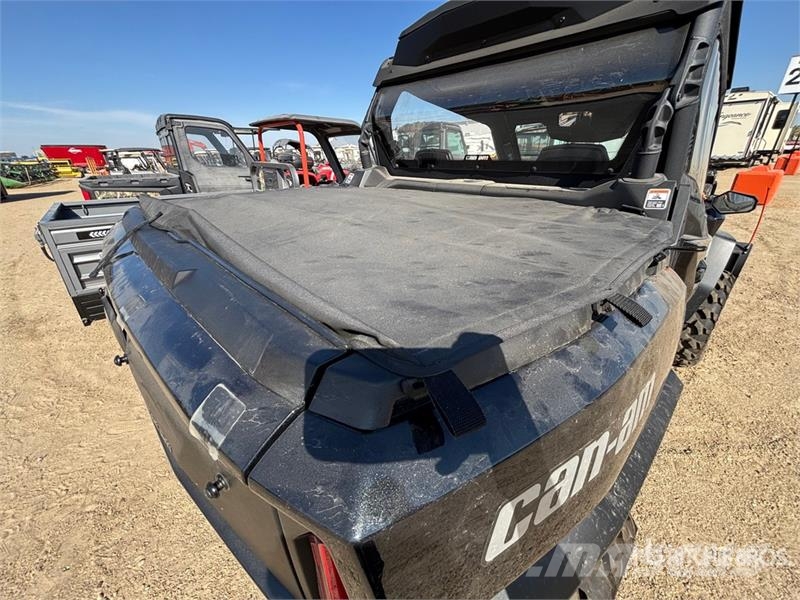 Can-am CMDR XT 4x4 Side By Side Automobily