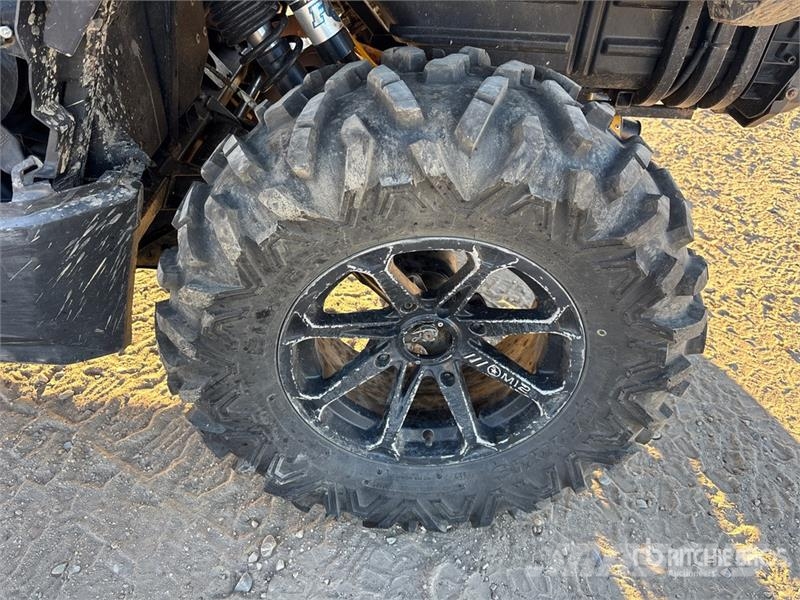 Can-am Commander 1000 4x4 Utility Vehicle Pomoćne mašine