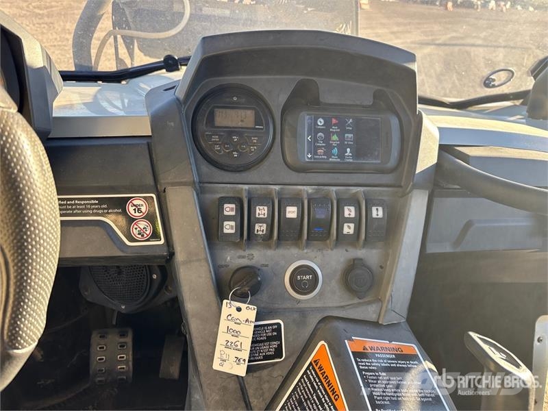 Can-am Commander 1000 4x4 Utility Vehicle Pomoćne mašine