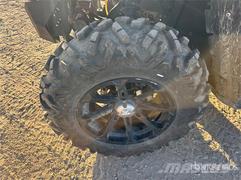Can-am Commander 1000 4x4 Utility Vehicle Pomoćne mašine