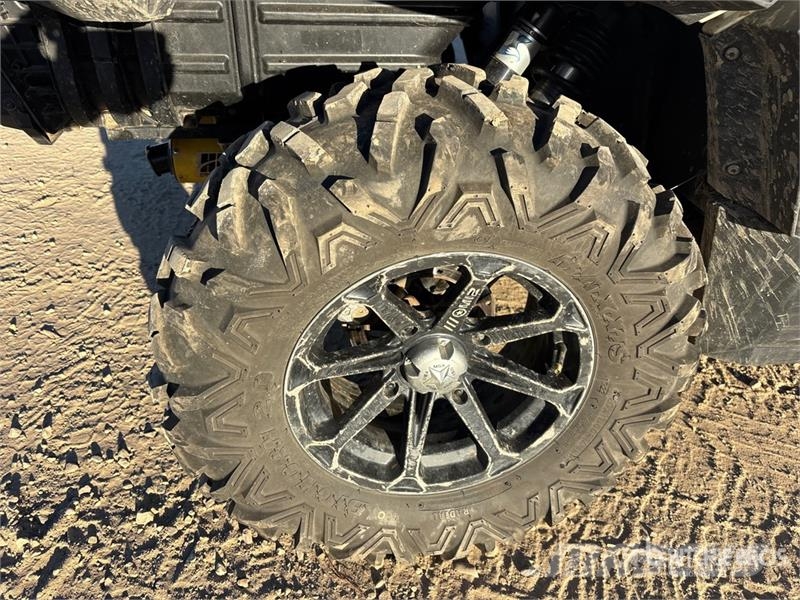 Can-am Commander 1000 4x4 Utility Vehicle Pomoćne mašine