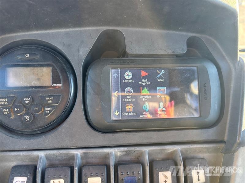 Can-am Commander 1000 4x4 Utility Vehicle Pomoćne mašine