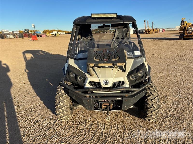 Can-am Commander 1000 4x4 Utility Vehicle Pomoćne mašine