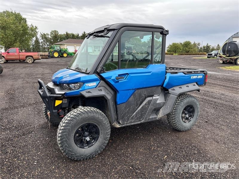 Can-am Defender 4x4 Side By Side Automobily