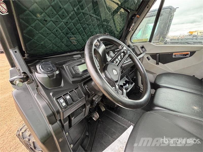 Can-am Defender HD8 4x4 Utility Vehicle ماكينات منفعة عامة