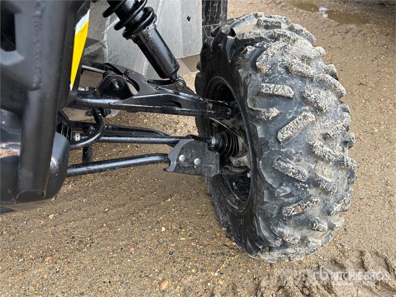 Can-am Defender HD8 4x4 Utility Vehicle ماكينات منفعة عامة