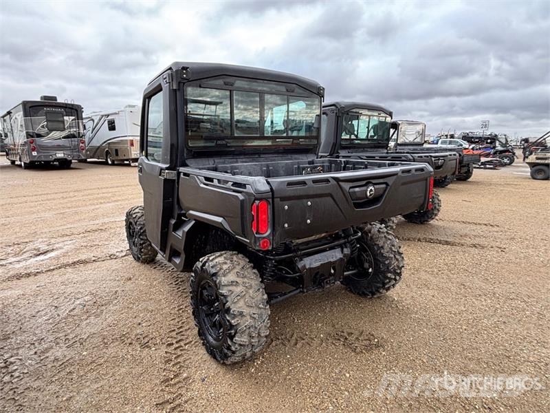 Can-am Defender HD8 4x4 Utility Vehicle ماكينات منفعة عامة