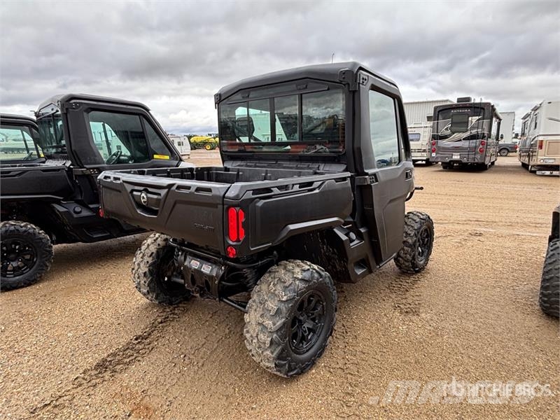 Can-am Defender HD8 4x4 Utility Vehicle ماكينات منفعة عامة