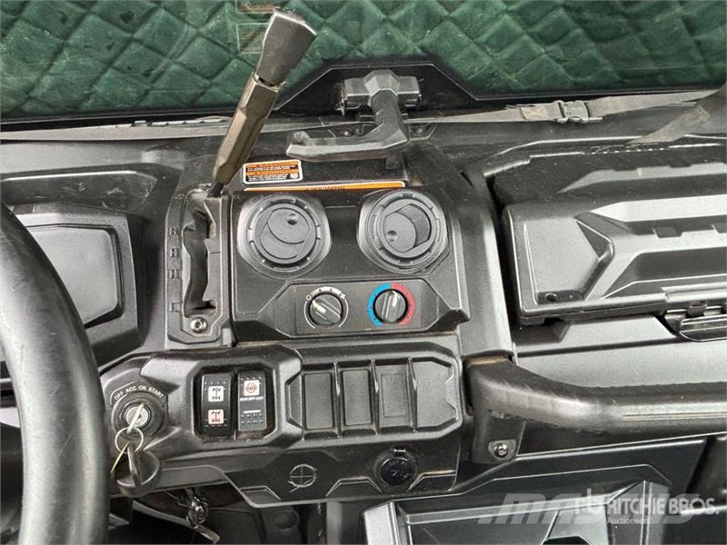 Can-am Defender HD8 4x4 Utility Vehicle ماكينات منفعة عامة