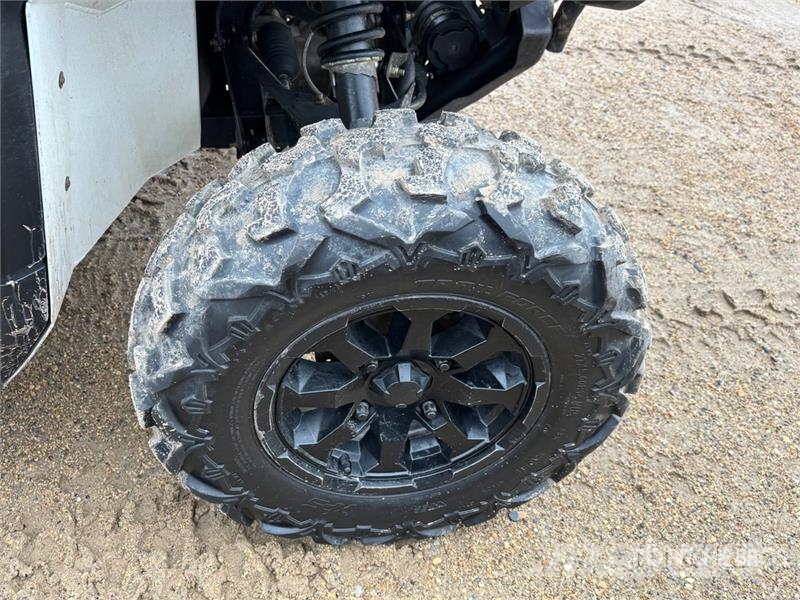 Can-am Defender HD8 4x4 Utility Vehicle ماكينات منفعة عامة