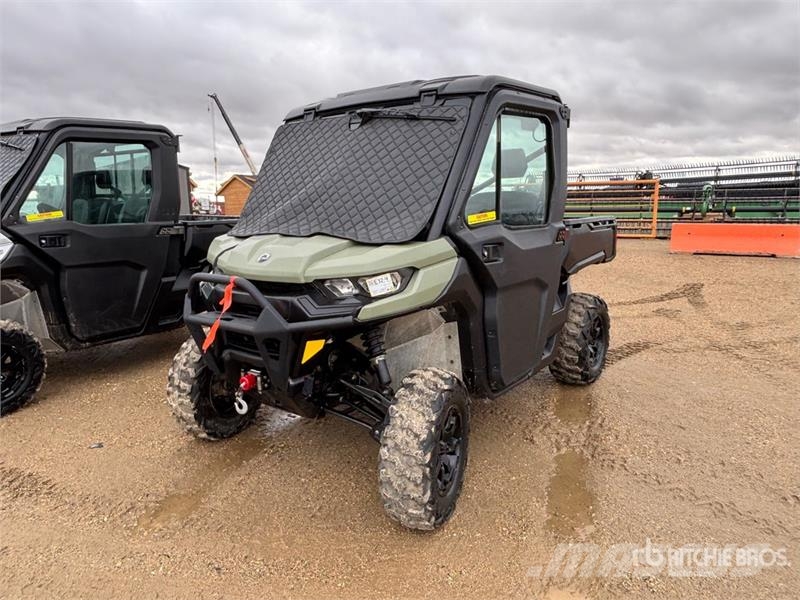 Can-am Defender HD8 4x4 Utility Vehicle ماكينات منفعة عامة