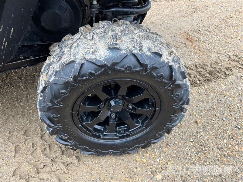 Can-am Defender HD8 4x4 Utility Vehicle ماكينات منفعة عامة