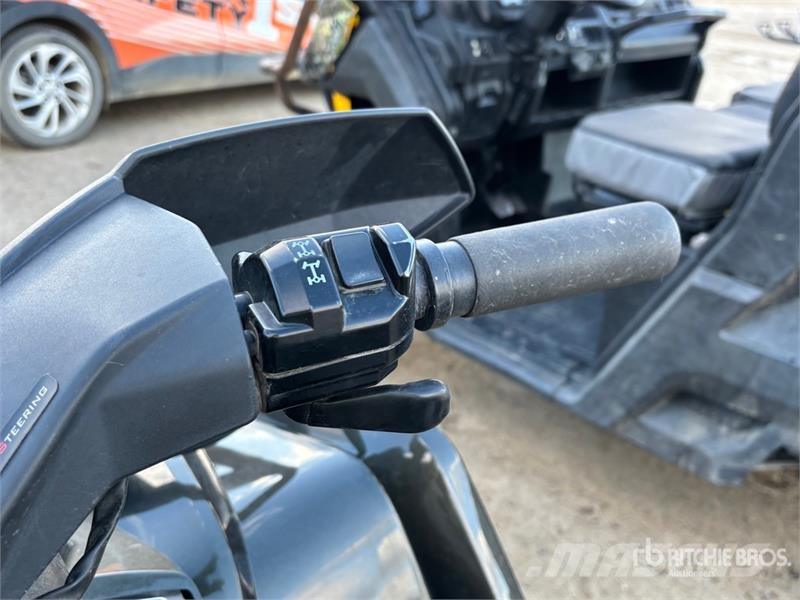 Can-am Outlander 4x4 ATV Квадроциклы
