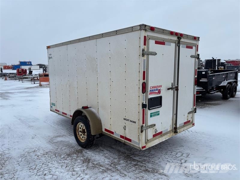 Canadian Hauler 16 ft T/A Enclosed Trailer Furgons