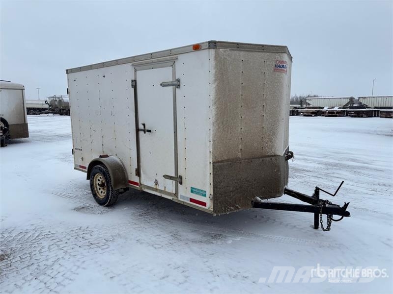 Canadian Hauler 16 ft T/A Enclosed Trailer Furgons