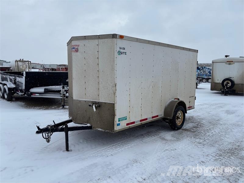 Canadian Hauler 16 ft T/A Enclosed Trailer Furgons