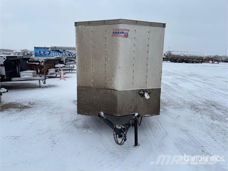 Canadian Hauler 16 ft T/A Enclosed Trailer Furgons