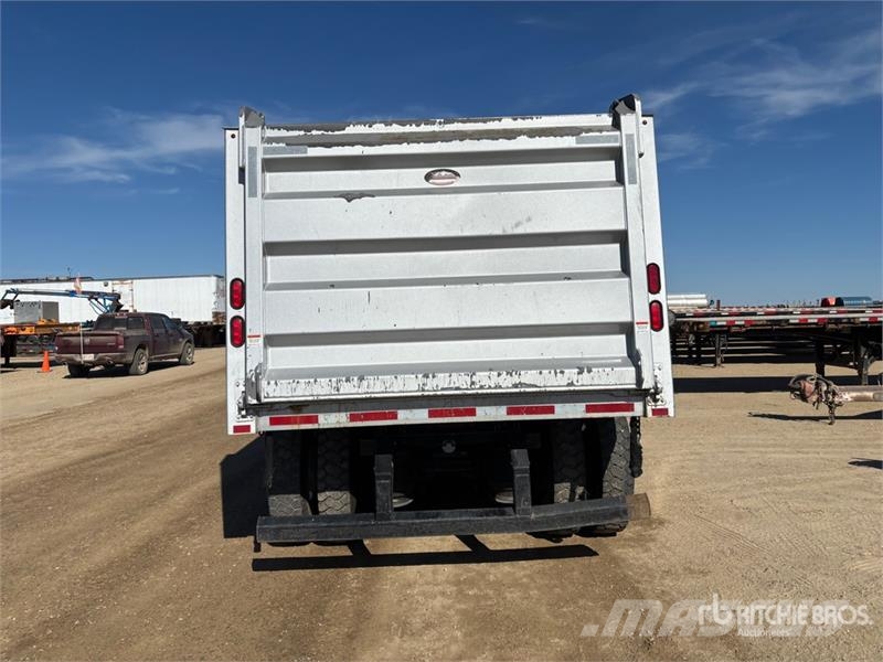 Cancade 17 ft Tri/A Pup Dump Trailer Remorque benne