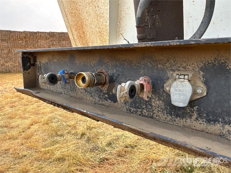 Cancade 32 ft T/A End Dump Trailer مقطورات قلابة