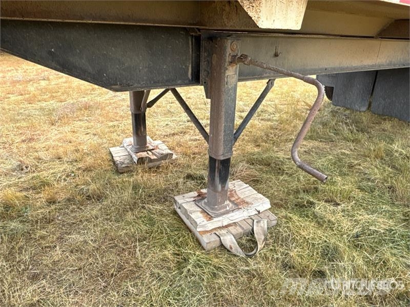 Cancade 32 ft T/A End Dump Trailer مقطورات قلابة