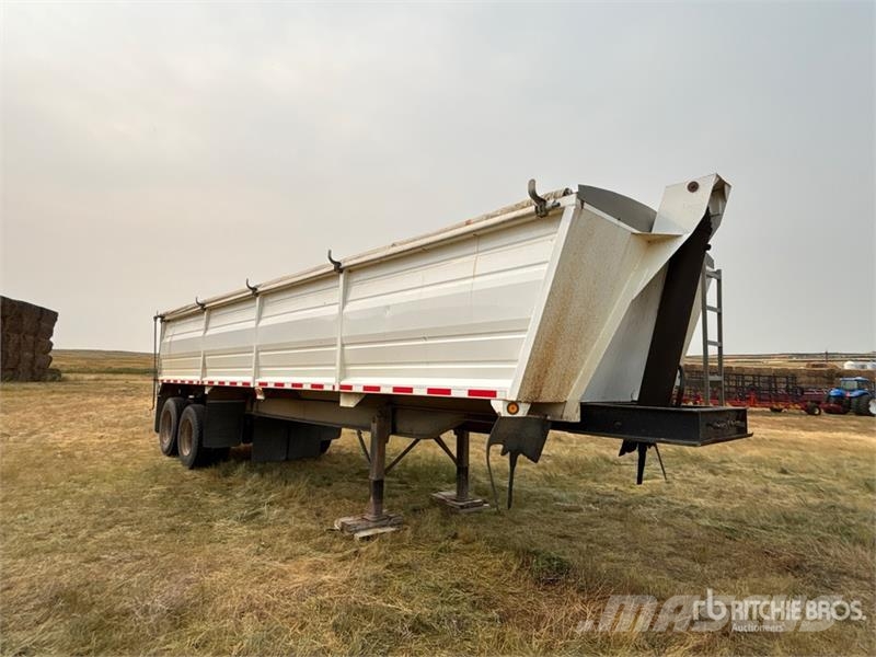 Cancade 32 ft T/A End Dump Trailer مقطورات قلابة