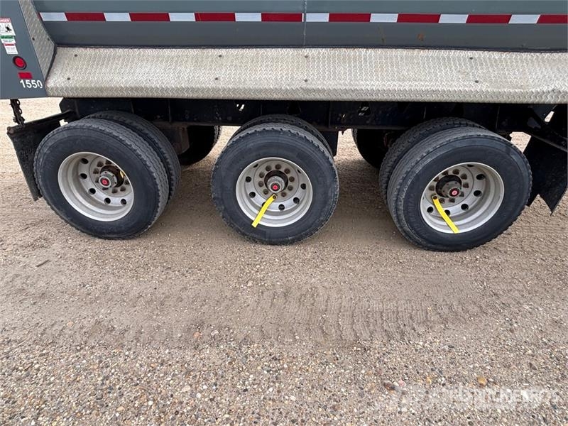 Cancade 38 ft Tri/A End Dump Trailer Самоскиди