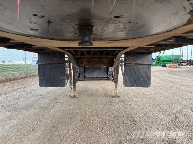 Cancade 38 ft Tri/A End Dump Trailer Самоскиди