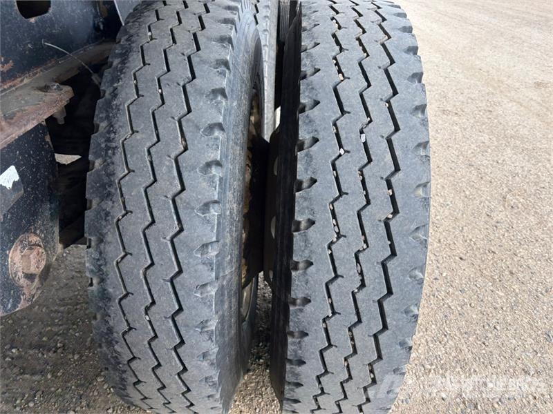 Cancade 38 ft Tri/A End Dump Trailer Самоскиди