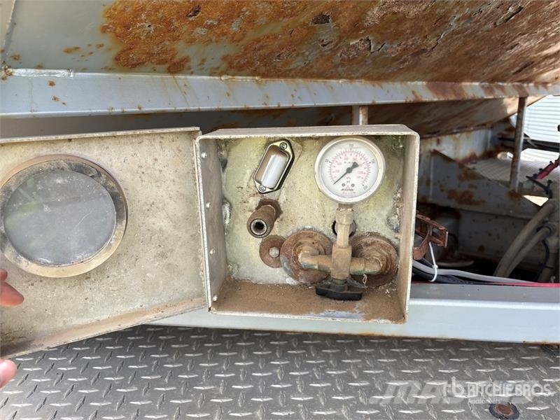 Cancade Maxim 42 ft Tri/A Grain Trailer Прицепы перегрузчики зерна