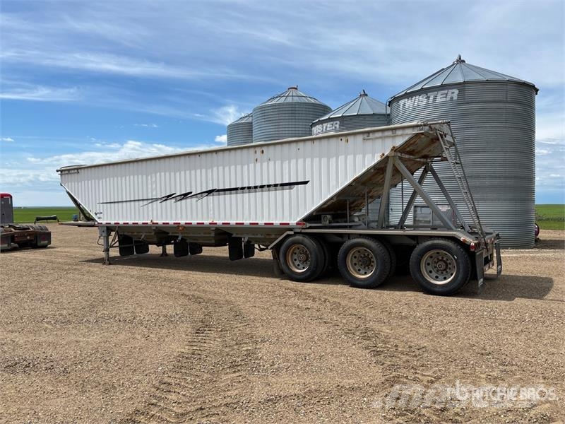 Cancade Maxim 42 ft Tri/A Grain Trailer Прицепы перегрузчики зерна