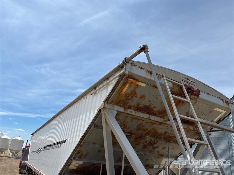 Cancade Maxim 42 ft Tri/A Grain Trailer Прицепы перегрузчики зерна