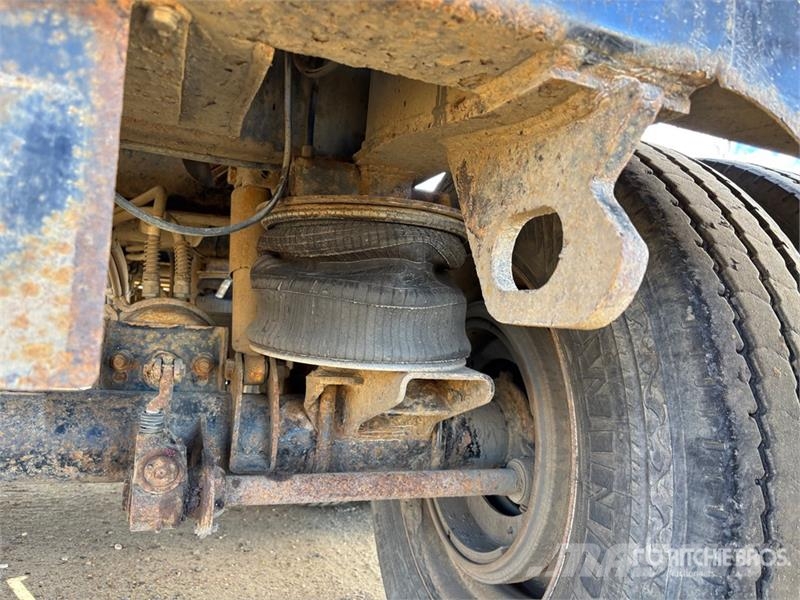 Canuck 30 ft Tri/A End Dump Trailer Remorque benne