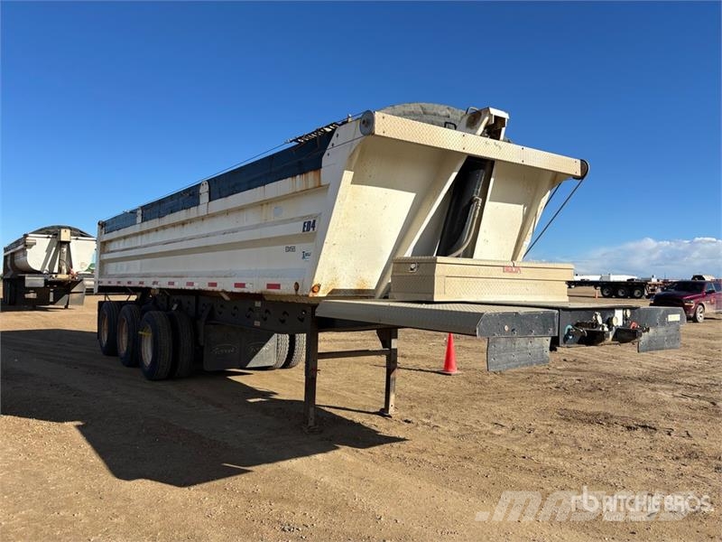 Canuck 30 ft Tri/A End Dump Trailer Remorque benne